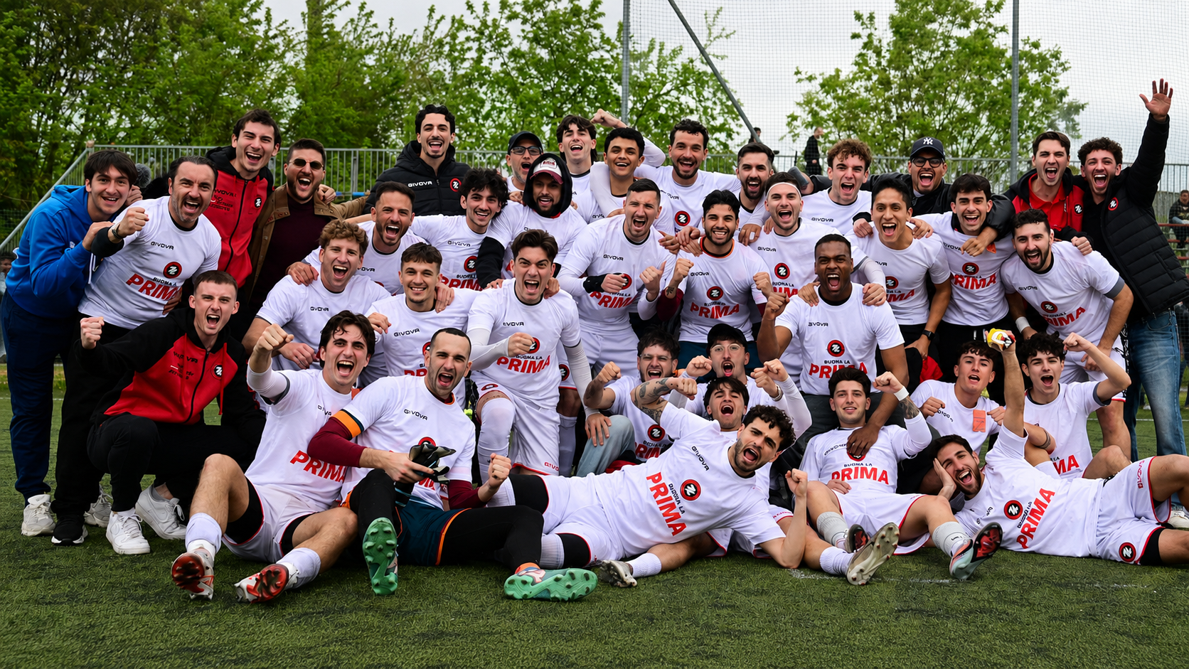 FC Zeta Milano — La squadra festeggia la promozione